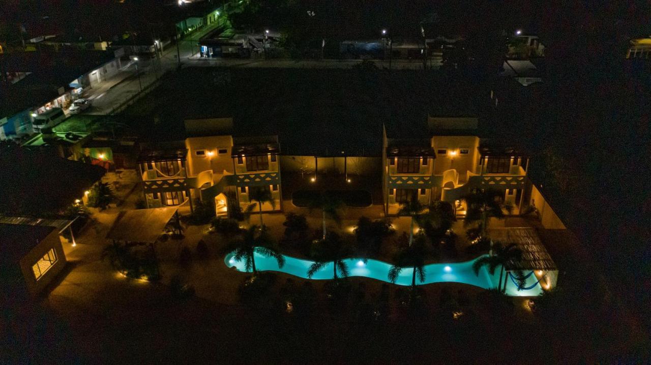 Blue Palm Bacalar Hotel Екстериор снимка
